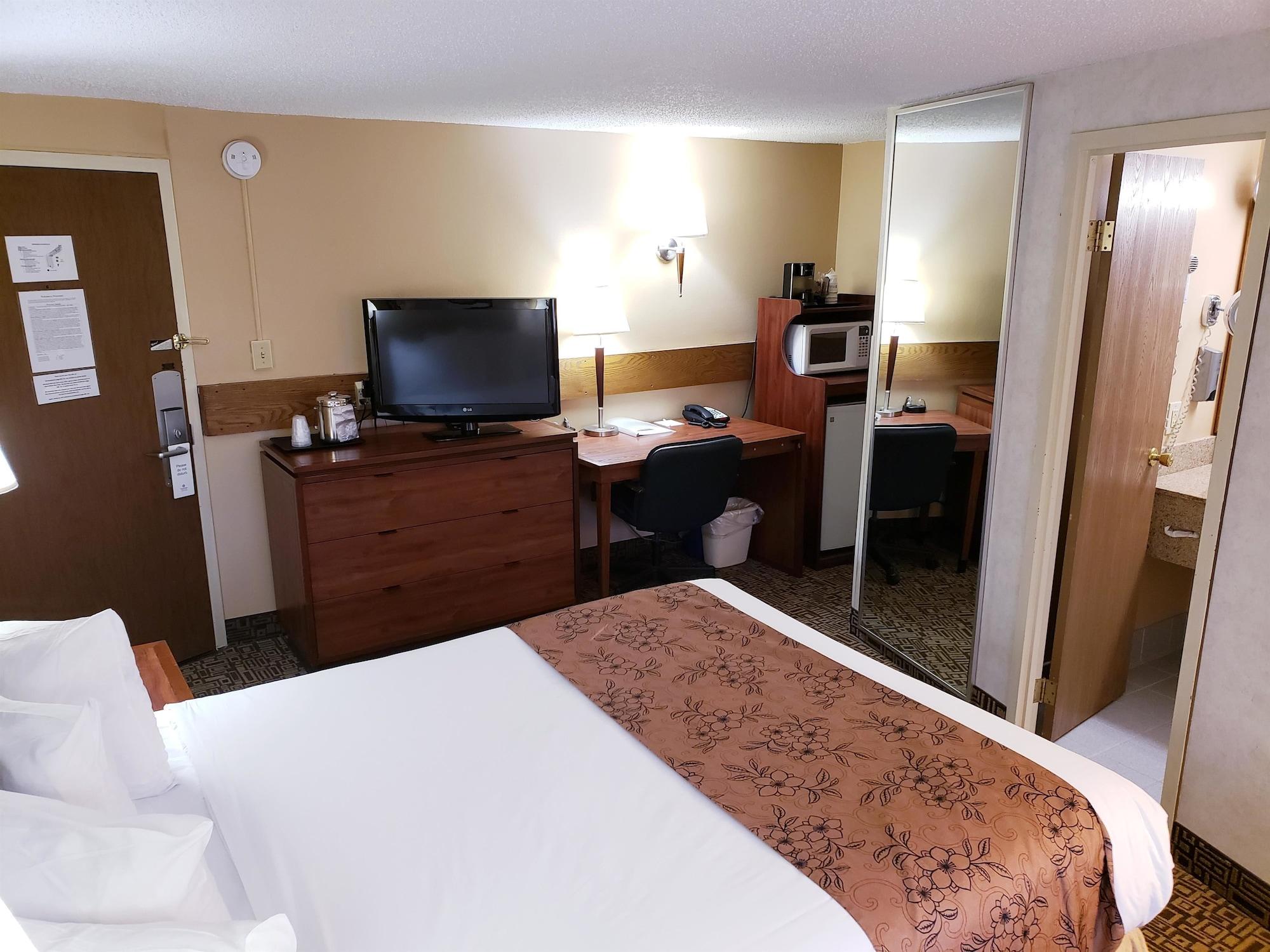 Surestay Plus Hotel By Best Western Black River Falls Exterior photo
