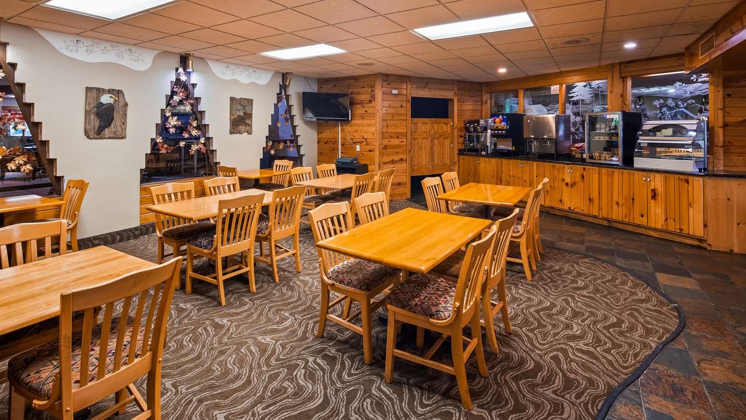 Surestay Plus Hotel By Best Western Black River Falls Exterior photo