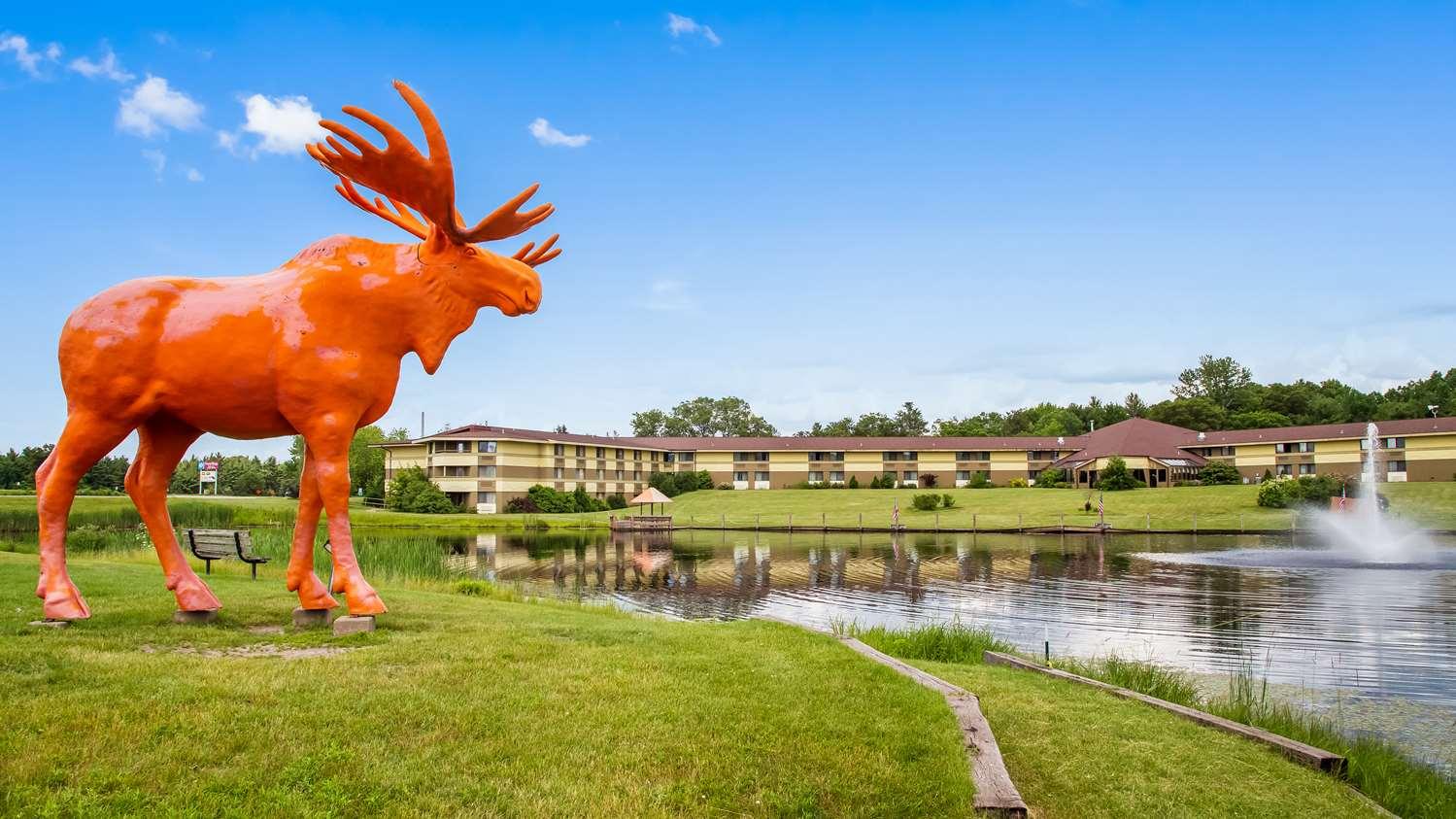 Surestay Plus Hotel By Best Western Black River Falls Exterior photo