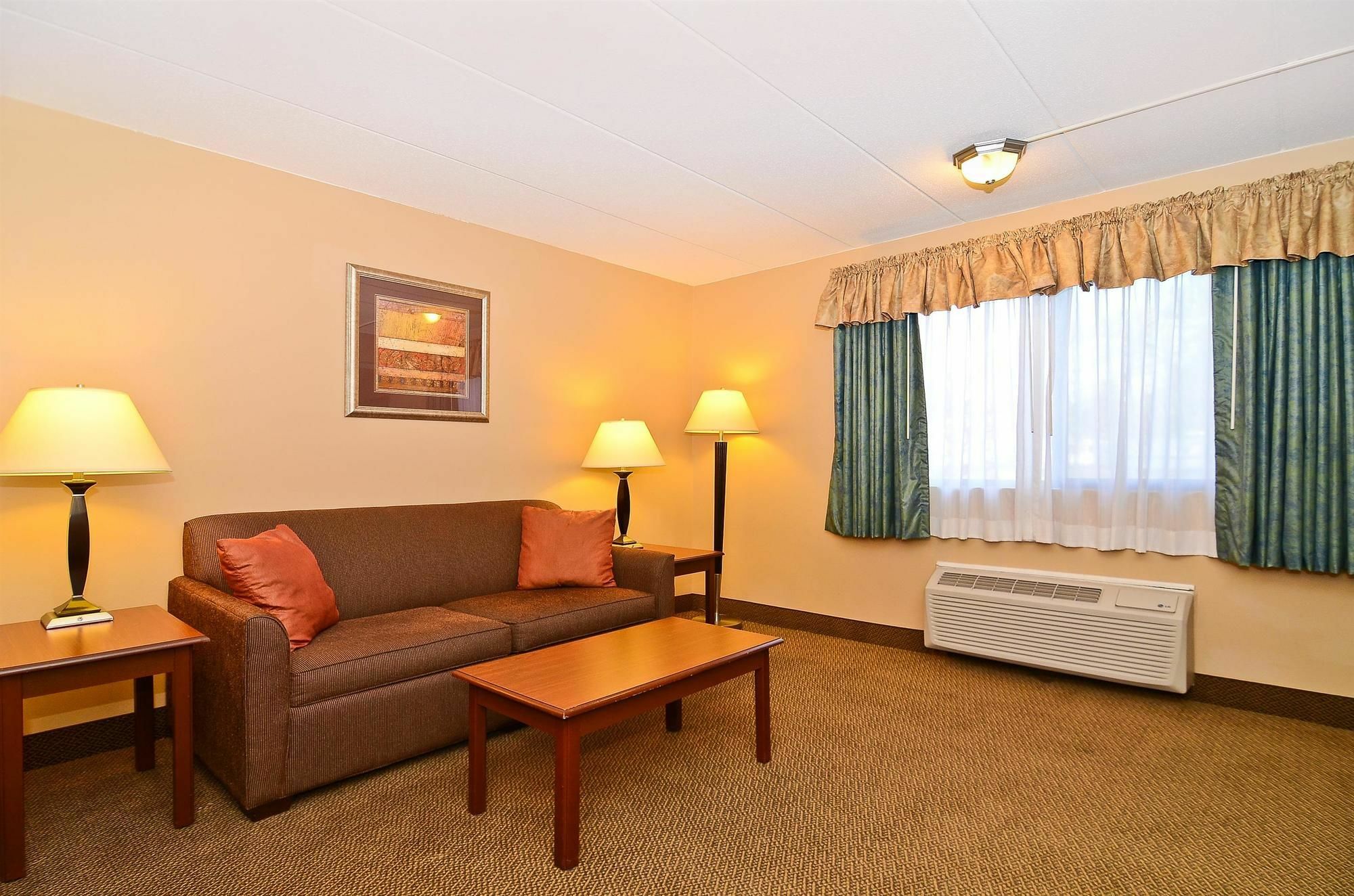 Surestay Plus Hotel By Best Western Black River Falls Exterior photo