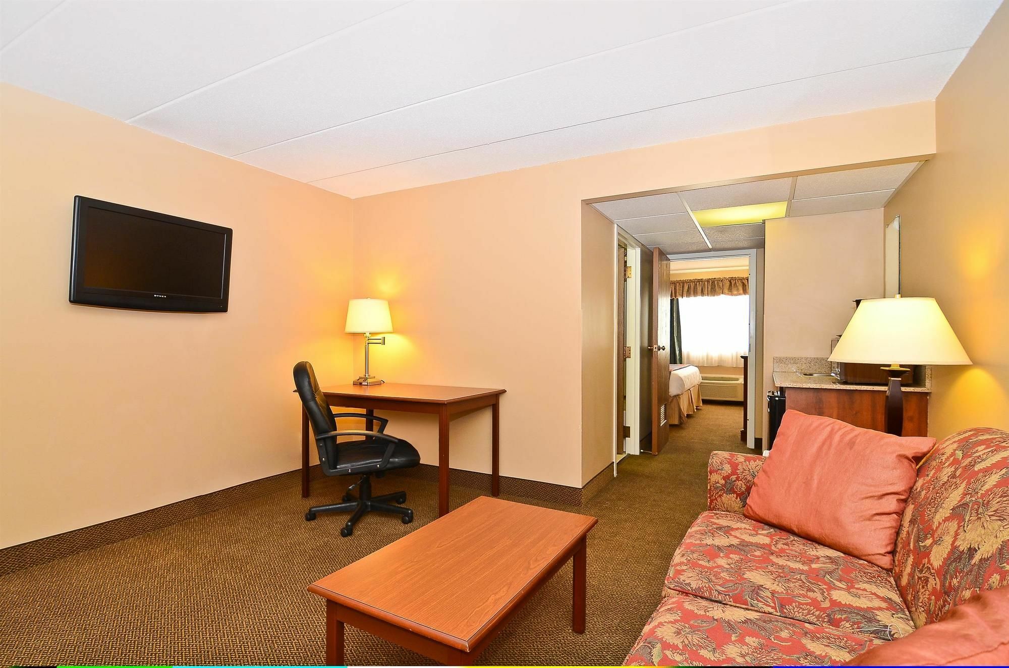 Surestay Plus Hotel By Best Western Black River Falls Exterior photo