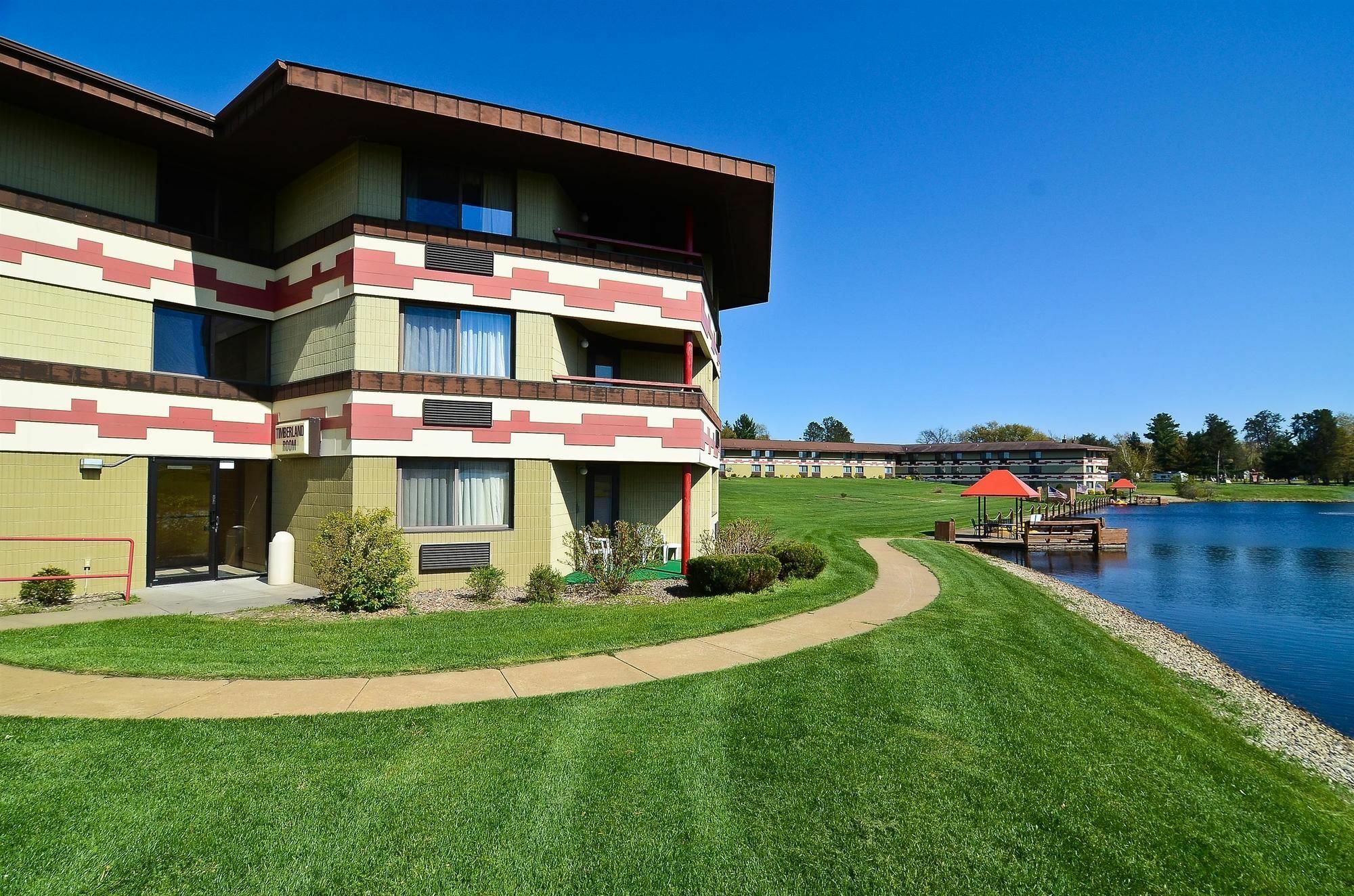 Surestay Plus Hotel By Best Western Black River Falls Exterior photo