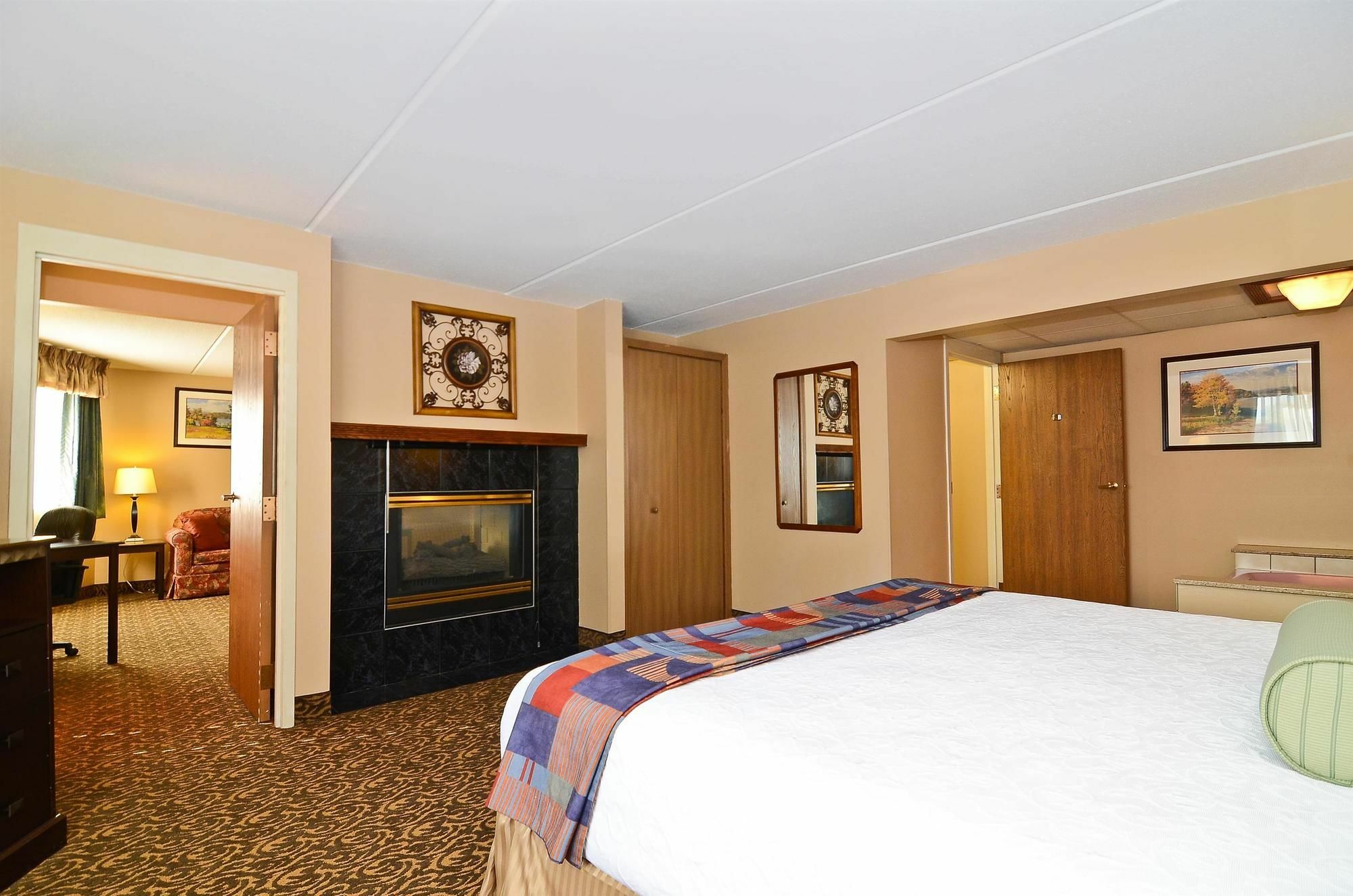 Surestay Plus Hotel By Best Western Black River Falls Exterior photo