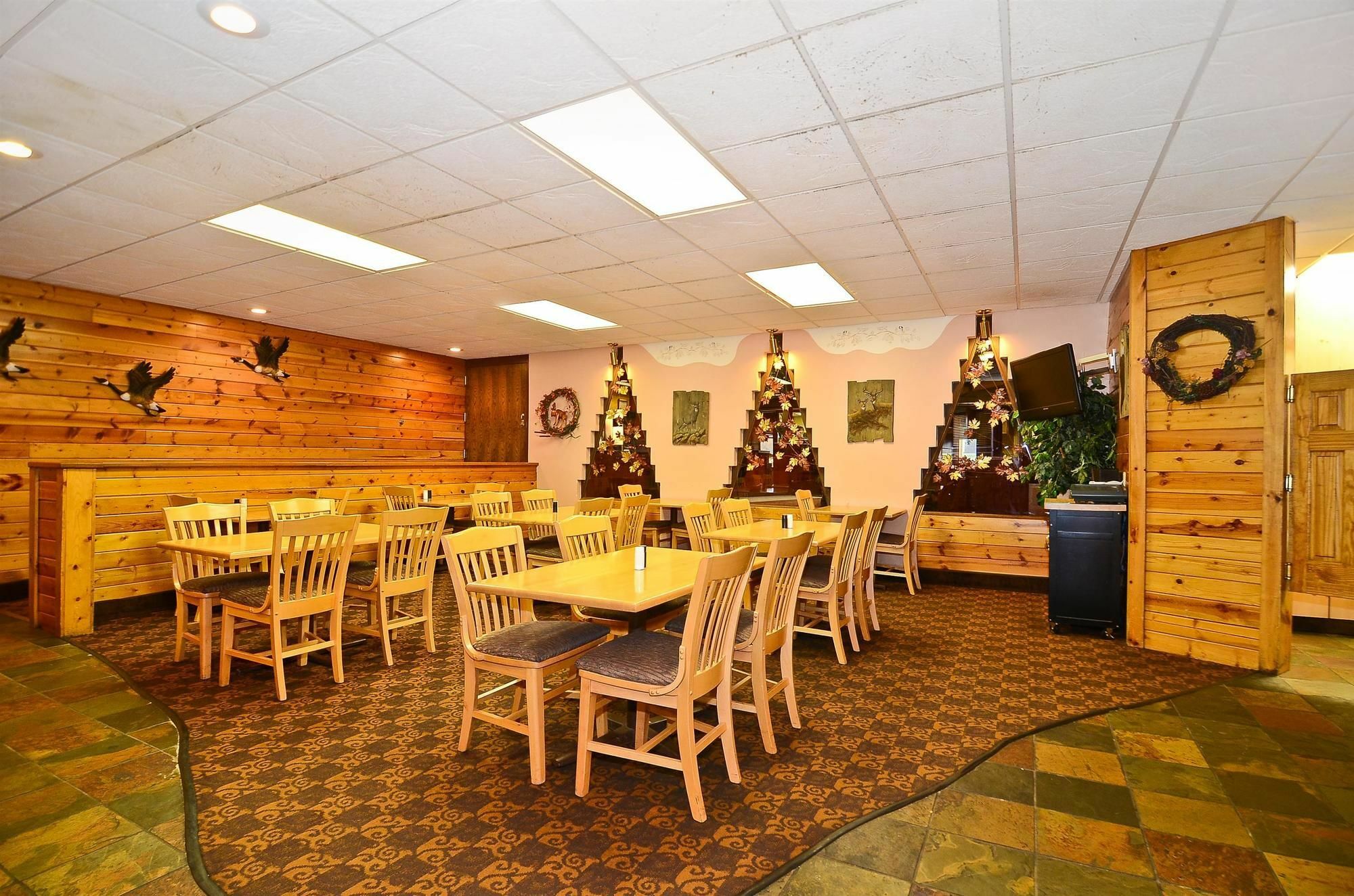 Surestay Plus Hotel By Best Western Black River Falls Exterior photo